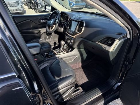Used 2016 Jeep Cherokee Limited AWD/4WD image 27
