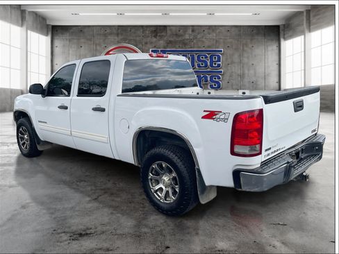 Used 2011 GMC Sierra 1500 SLE w/ Power Tech Package AWD/4WD image 7