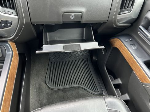 Used 2015 Chevrolet Silverado 3500 LTZ w/ Duramax Plus Package image 33