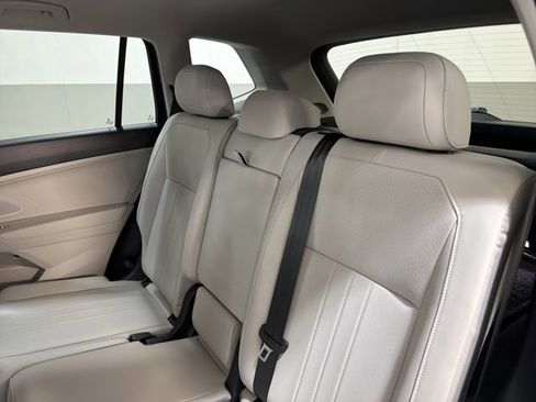 Certified 2024 Volkswagen Tiguan SE AWD/4WD image 21