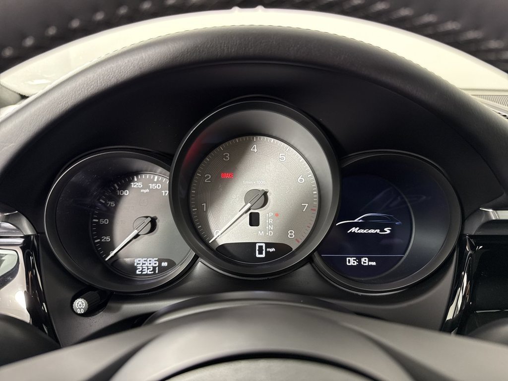 Certified 2025 Porsche Macan S AWD/4WD image 37