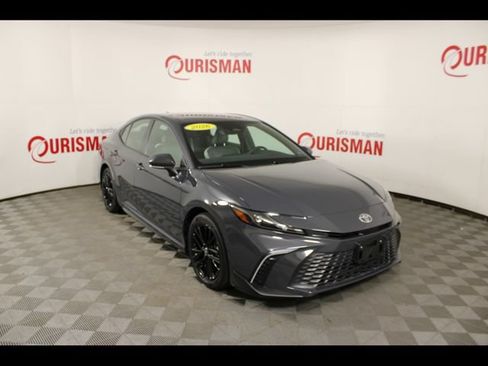 Used 2026 Toyota Camry SE w/ Multimedia Upgrade Package FWD image 10