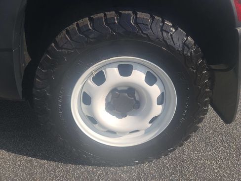 Used 2020 Land Rover Defender 110 image 11