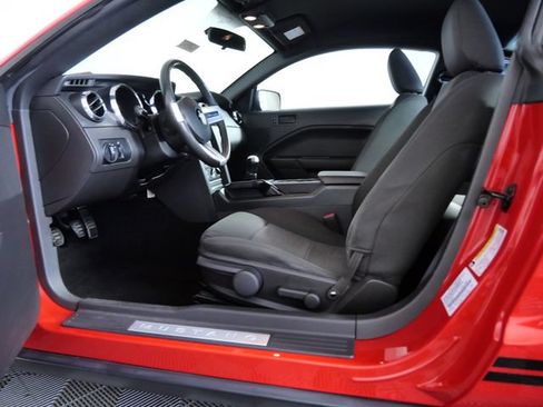 Used 2005 Ford Mustang Coupe RWD image 15