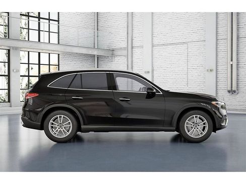 New 2026 Mercedes-Benz GLC 300 4MATIC image 2