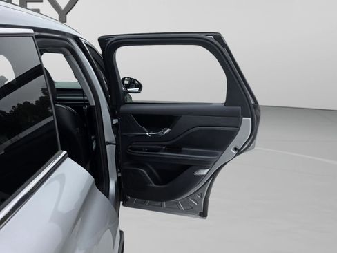 Used 2022 Lincoln Corsair FWD w/ Premium Package image 21