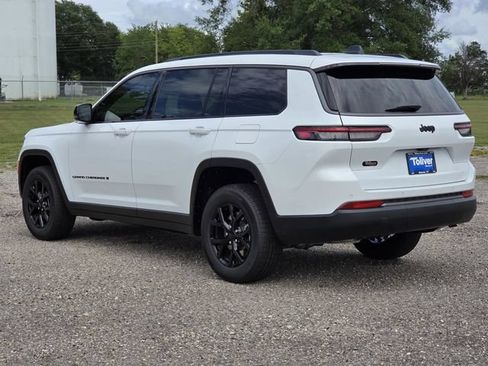 New 2026 Jeep Grand Cherokee L 2WD image 4