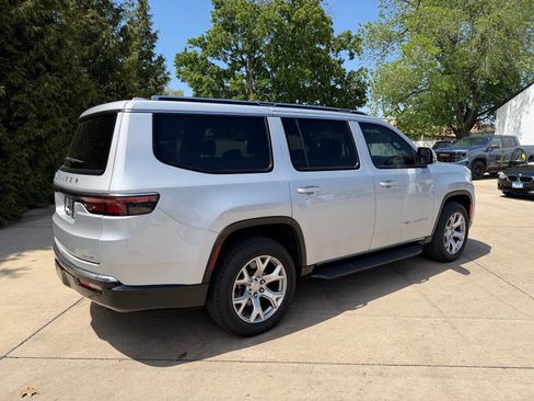 Used 2022 Jeep Wagoneer Series I w/ Premium Group I AWD/4WD image 35
