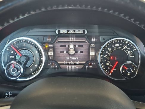 Used 2021 RAM 1500 Big Horn AWD/4WD image 10