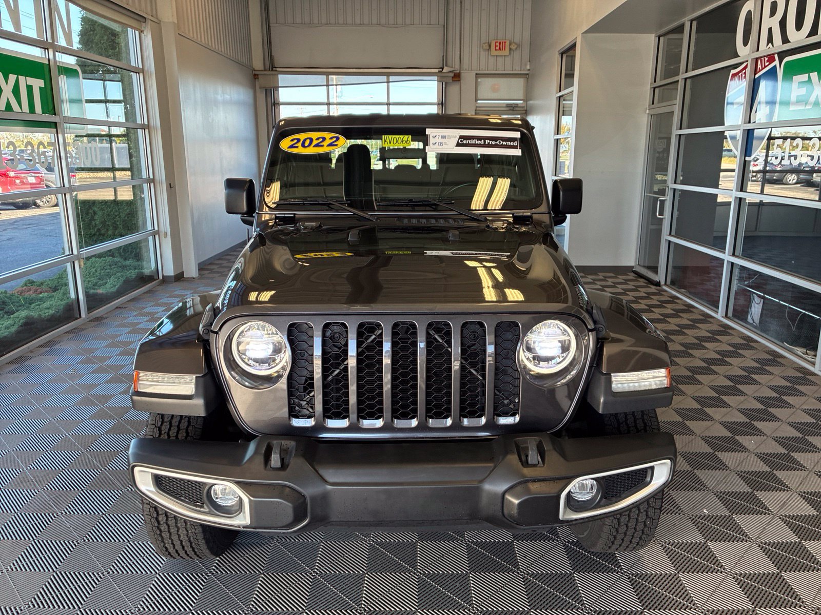 Used 2022 Jeep Gladiator Sport AWD/4WD image 2