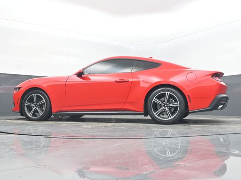 Used 2024 Ford Mustang Coupe image 22