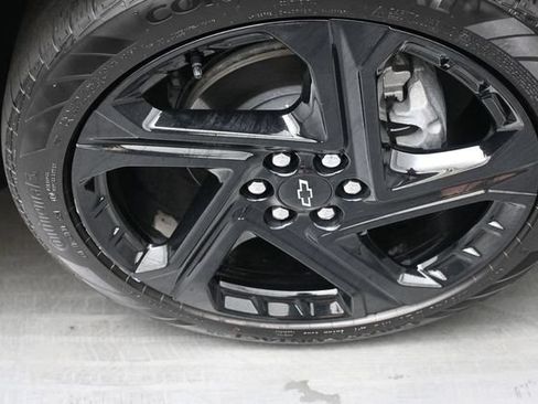 Used 2024 Chevrolet Equinox EV RS FWD image 31