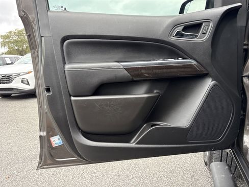 Used 2019 GMC Canyon SLT w/ Trailering Package image 11