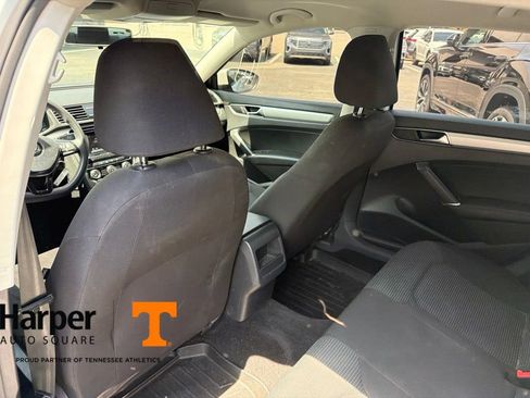 Used 2018 Volkswagen Passat 2.0T S w/ Driver Assistance Package FWD image 10