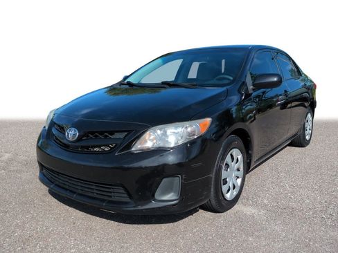 Used 2011 Toyota Corolla LE image 1