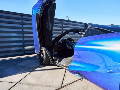 Used 2024 McLaren 750S Spider image 32