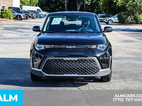 Used 2025 Kia Soul LX w/ LX Technology Package FWD image 11