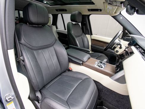Used 2023 Land Rover Range Rover SE AWD/4WD image 12