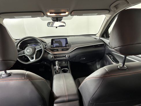 Certified 2025 Nissan Altima 2.5 SR image 14