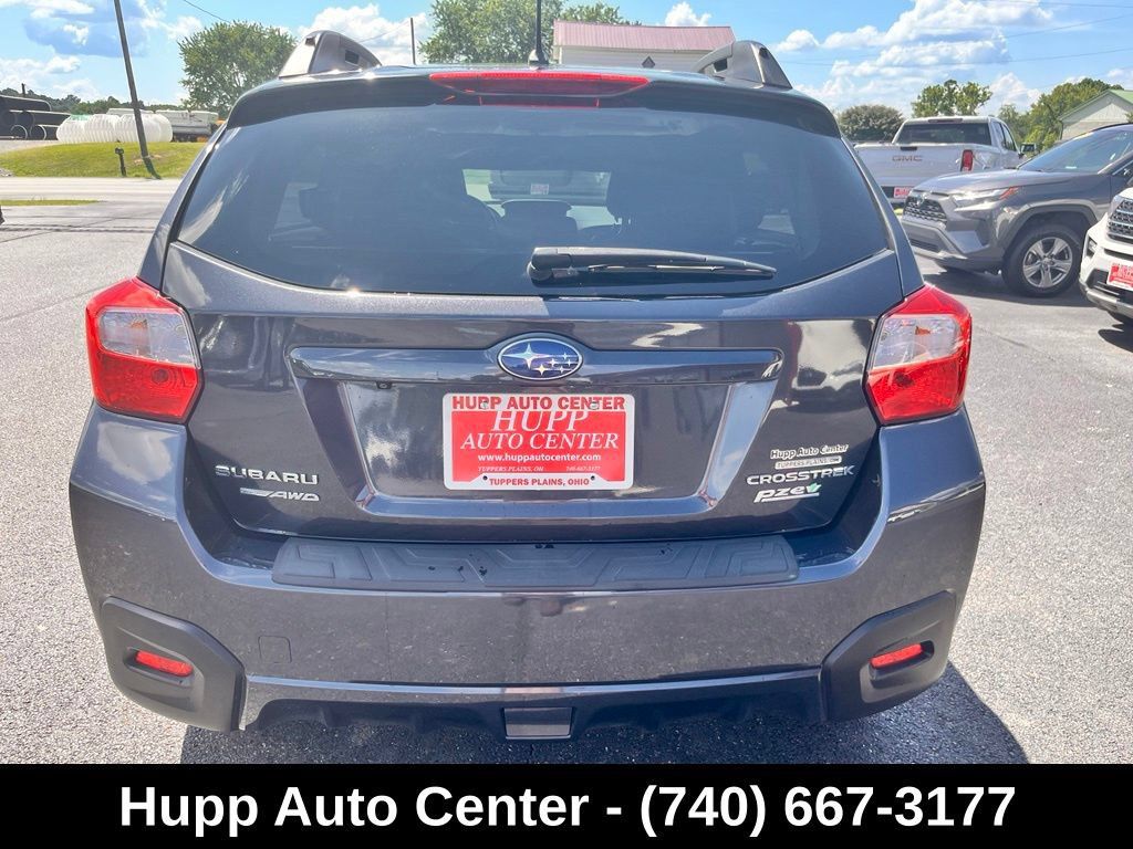Used 2017 Subaru Crosstrek 2.0i Premium w/ Moonroof Package AWD/4WD image 5