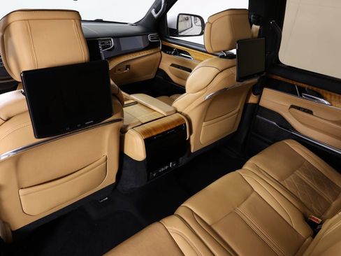 Used 2022 Jeep Grand Wagoneer Series III w/ Rear Seat Video Group 1 image 56