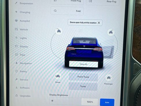 Used 2018 Tesla Model X 75D image 43