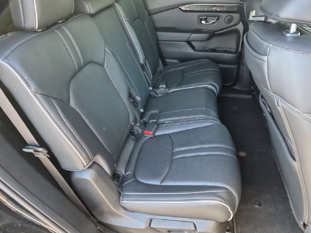 Used 2023 Honda Pilot Elite image 20