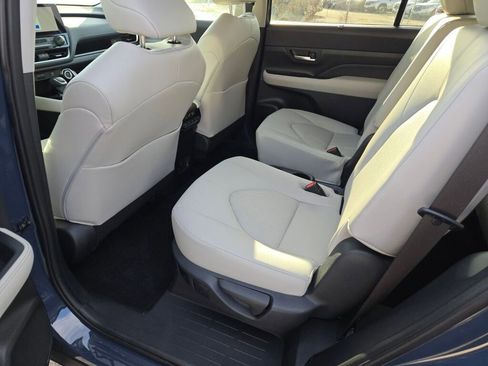 Used 2024 Toyota Grand Highlander XLE image 16