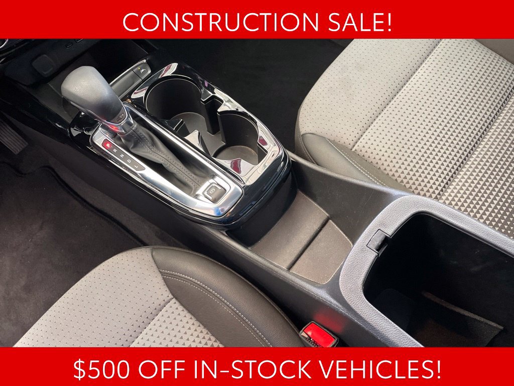 Used 2025 Chevrolet Trax LT FWD image 9