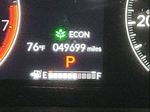 Used 2024 Honda Pilot Touring image 12