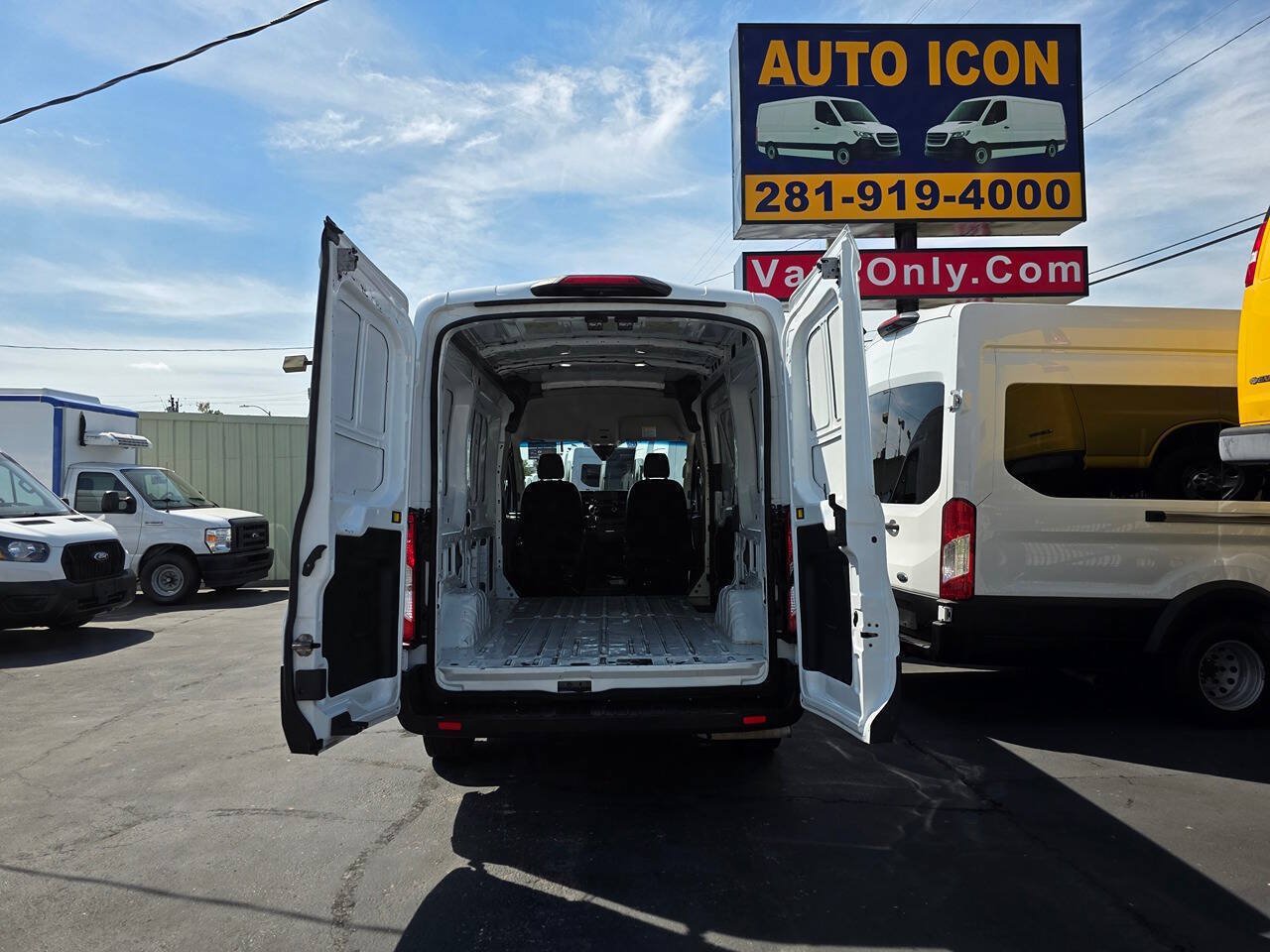 Used 2023 Ford Transit 150 Medium Roof RWD image 12