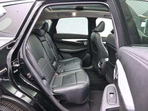Used 2019 INFINITI QX50 Essential w/ Proactive Package FWD image 12