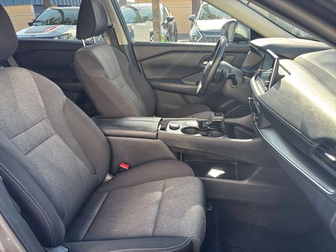 Used 2025 Nissan Rogue SV AWD/4WD image 38