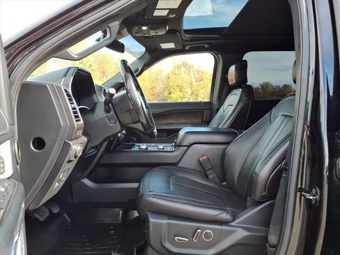 Used 2020 Ford Expedition Limited image 12
