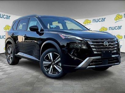 New 2025 Nissan Rogue SL w/ Tech Package