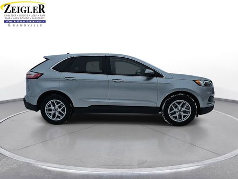 Used 2024 Ford Edge SEL image 4