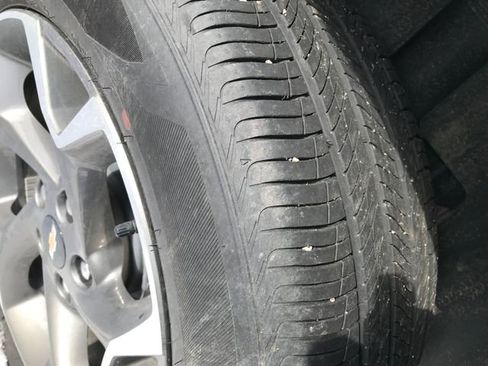 Certified 2025 Chevrolet Trax LT w/ Sunroof Package image 10