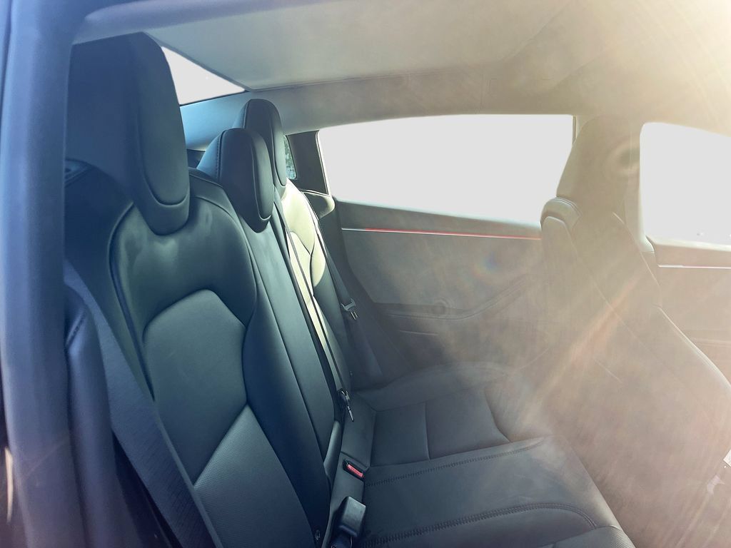 Used 2025 Tesla Model 3 Long Range RWD image 28