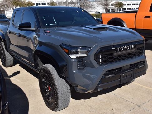 Used 2025 Toyota Tacoma TRD Pro image 4