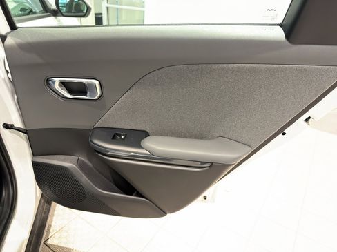 Used 2025 Kia K4 EX image 21