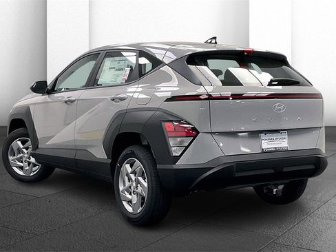 New 2026 Hyundai Kona SE image 3
