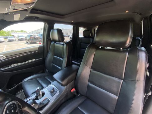 Used 2021 Jeep Grand Cherokee Limited AWD/4WD image 21