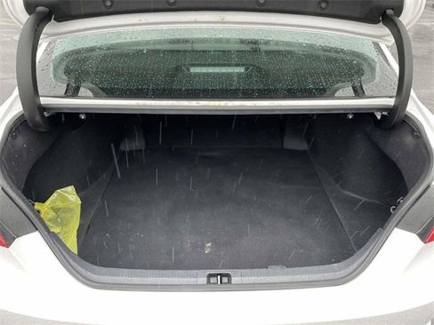 Used 2023 Toyota Camry SE image 13