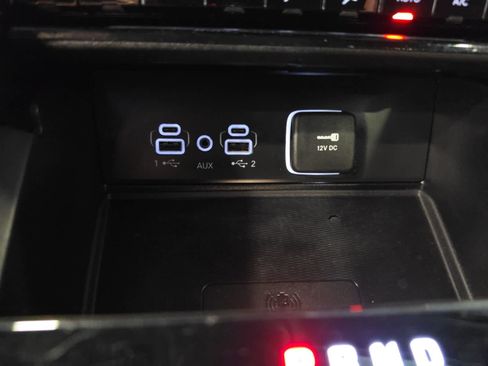 Used 2024 Jeep Grand Cherokee L Laredo AWD/4WD image 28