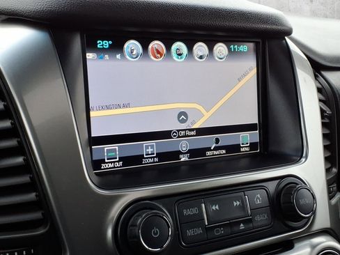 Used 2018 Chevrolet Suburban Premier image 18