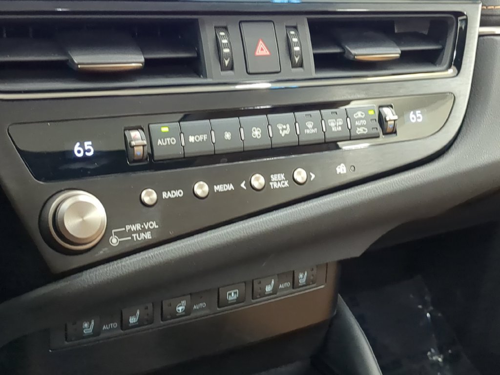 Used 2023 Lexus ES 350 Ultra Luxury w/ Accessory Package (Z2) FWD image 28