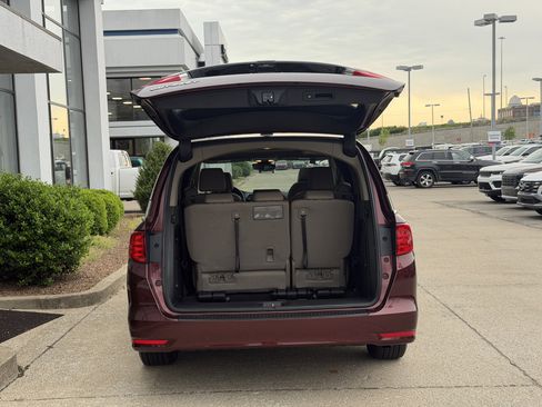 Used 2021 Honda Odyssey EX-L image 12