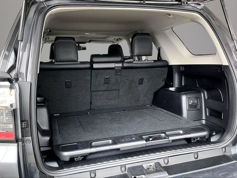 Used 2019 Toyota 4Runner SR5 Premium RWD image 30