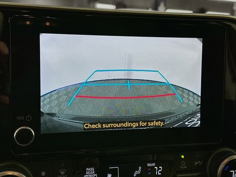 Used 2023 Toyota Highlander XLE image 21