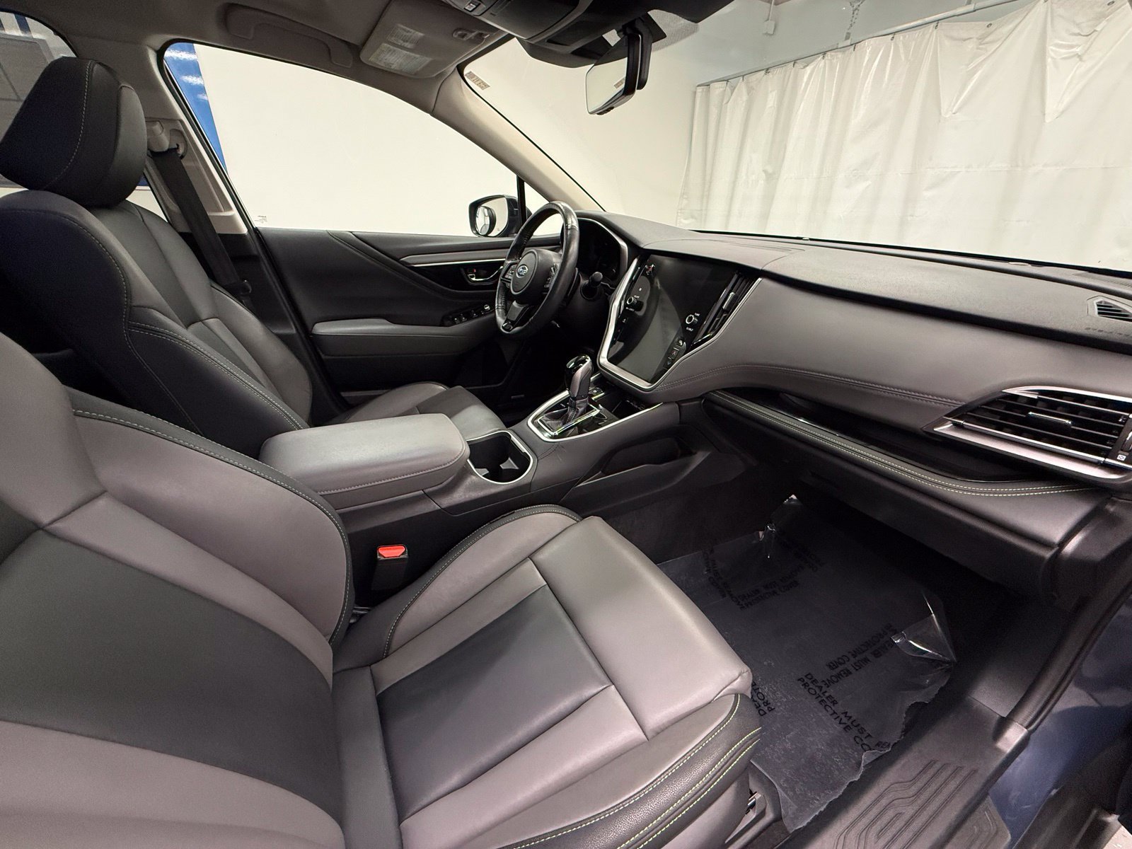 Used 2025 Subaru Outback Onyx Edition AWD/4WD image 8